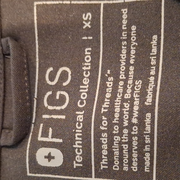 Figs Set of Black Yola High Waisted Scrub Pants & Catarina Slim Top Size XS - Picture 7 of 16